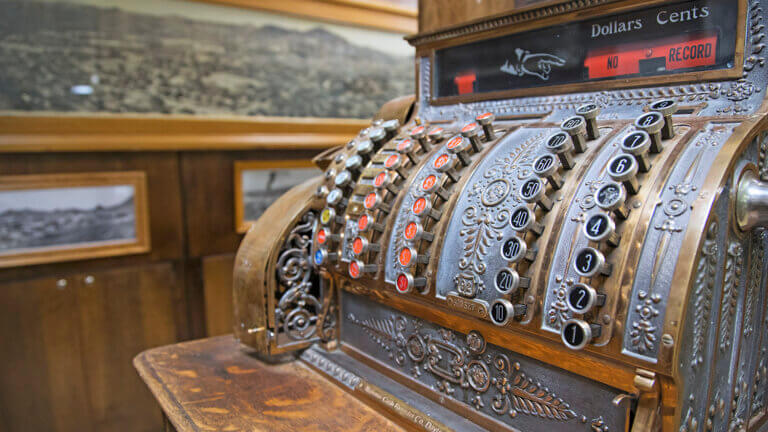 old cashier machine