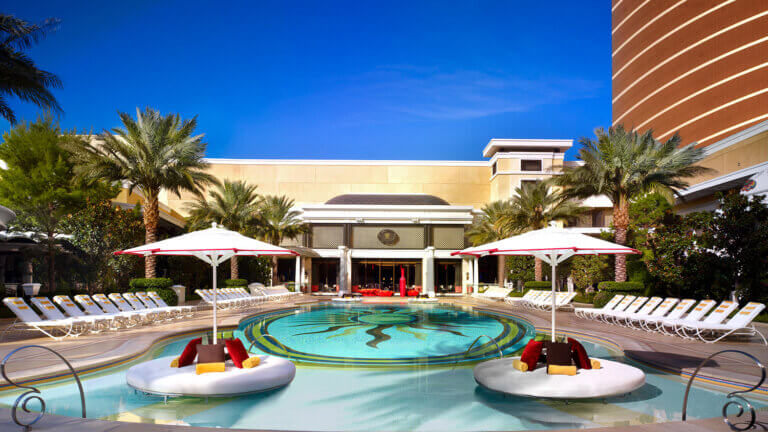 pool at the encore at wynn las vegas