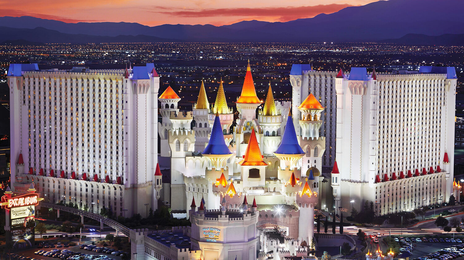 restaurants near excalibur hotel and casino