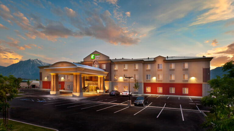 Holiday Inn Express Hotel & Suites – Minden