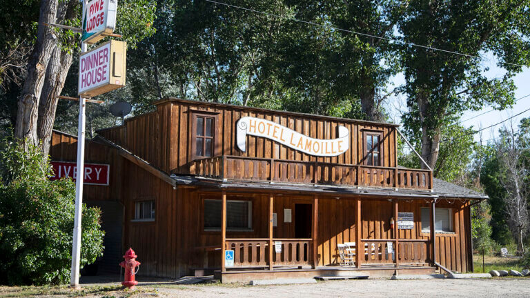 hotel lamoille street view