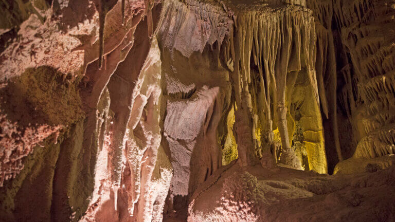 interior walls of lehman caves