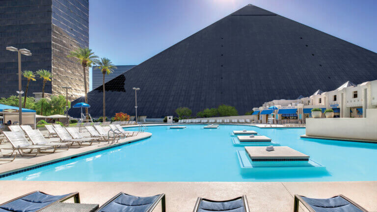 luxor casino at las vegas outdoor pool