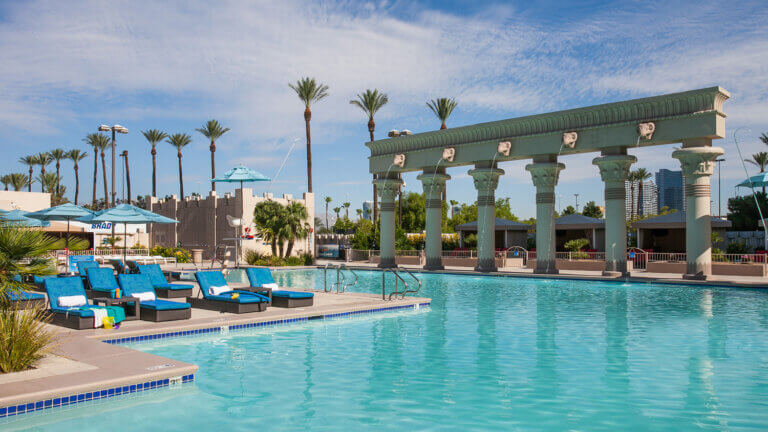 outdoor swimming pool at the luxor casino