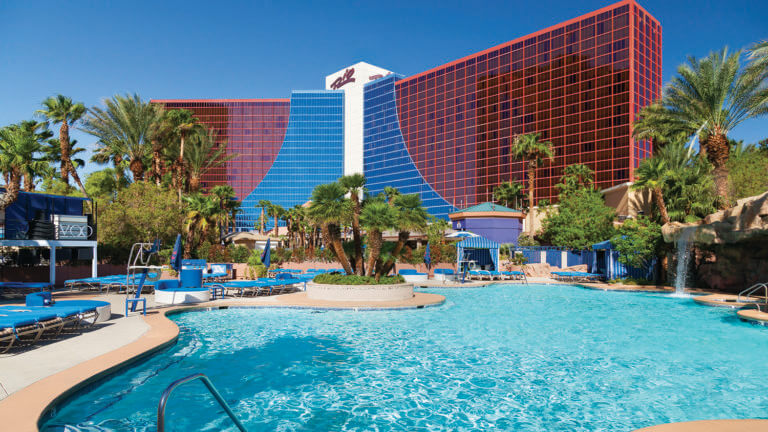 outdoor pool at rio hotel and casino