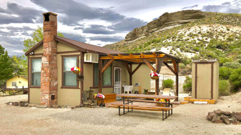 royal peacock opal mines cabin places to stay in denio nevada