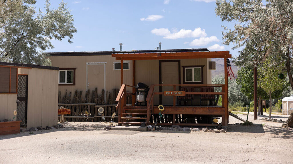 cottage at royal peacock opal mines in denio nevada