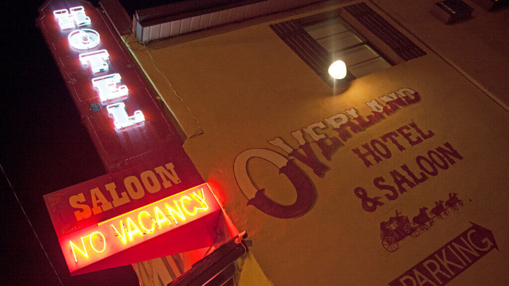 overland hotel & saloon