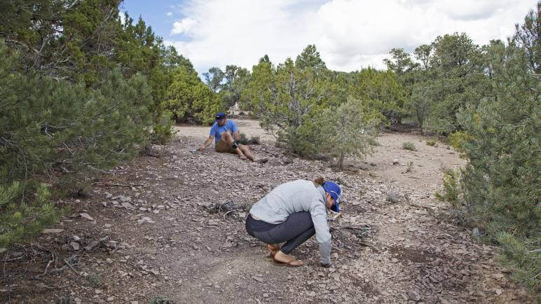 couple exploring garnet hill