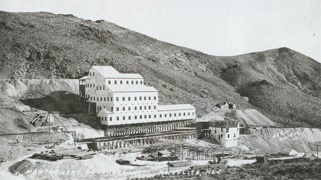 10. And by 1907, Rhyolite had modern luxuries most other Western boomtowns could only dream of. 