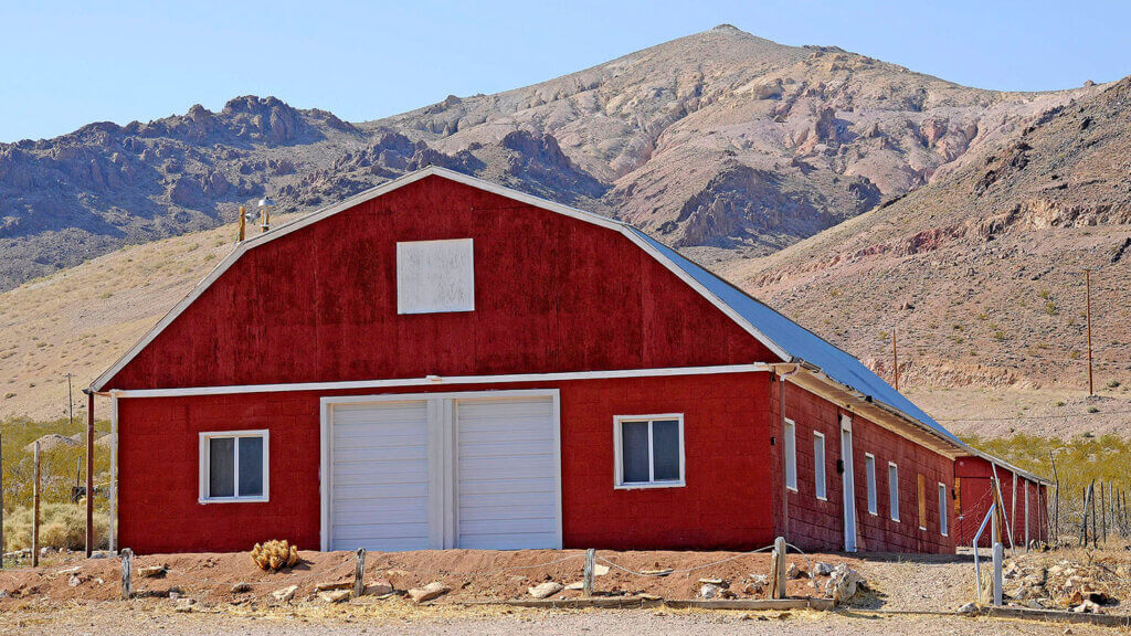 red barn building for goldwell open air visitor center