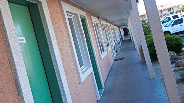 outdoor hallway at the best western fallon inn and suites