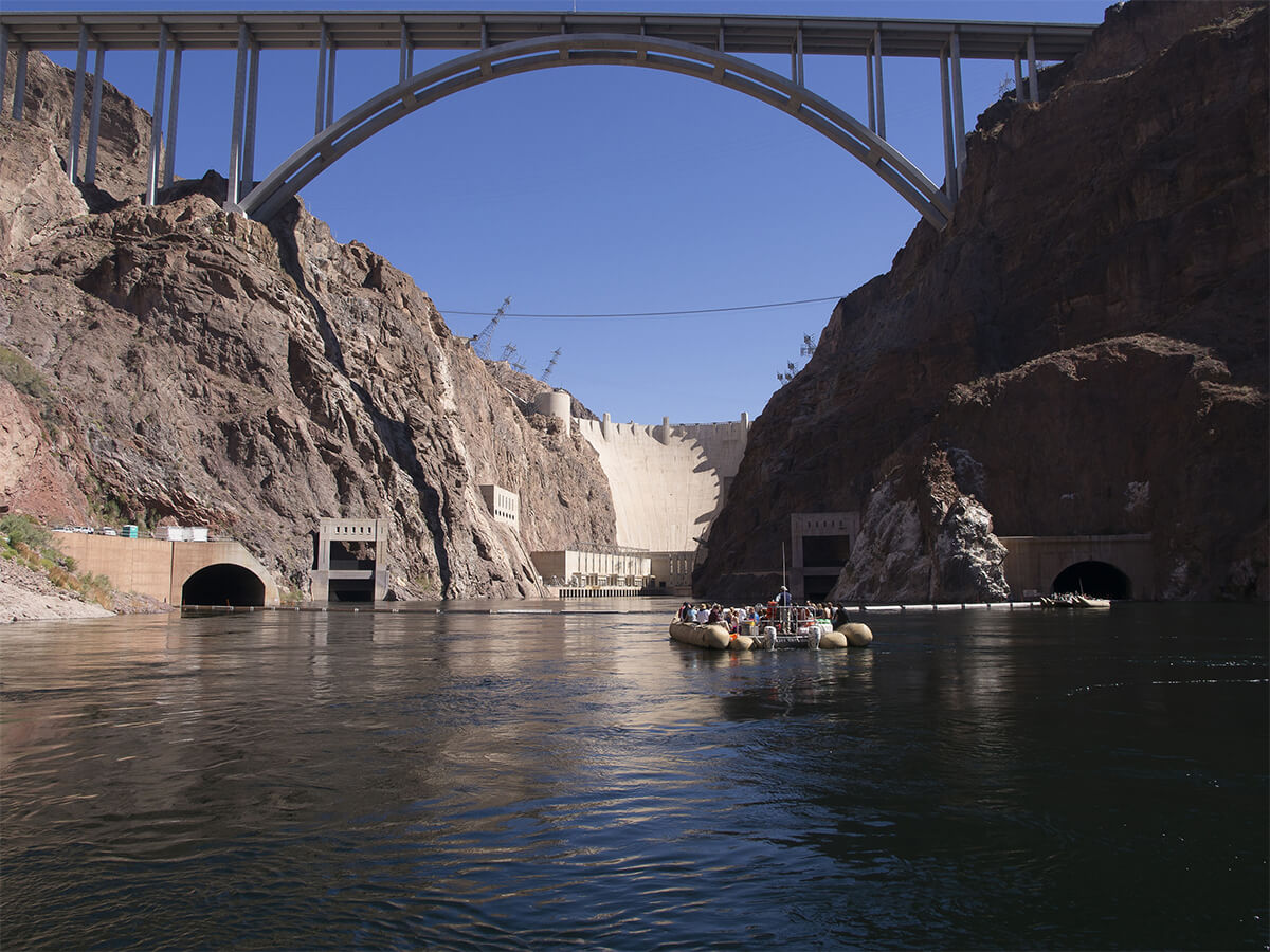 group tour at the hoover dam in black canyon