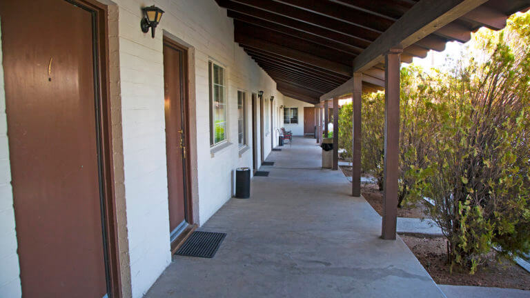 row of doors at el rancho boulder motel