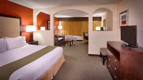 suite at holiday inn express and suites in mesquite