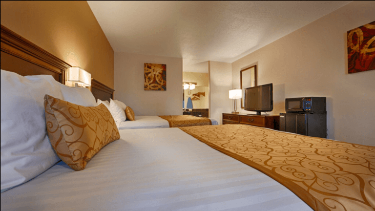 two beds hotel room at best western mesquite inn south east nevada
