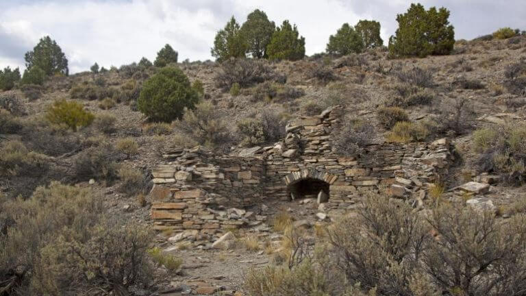 ruins at belmont ghost town