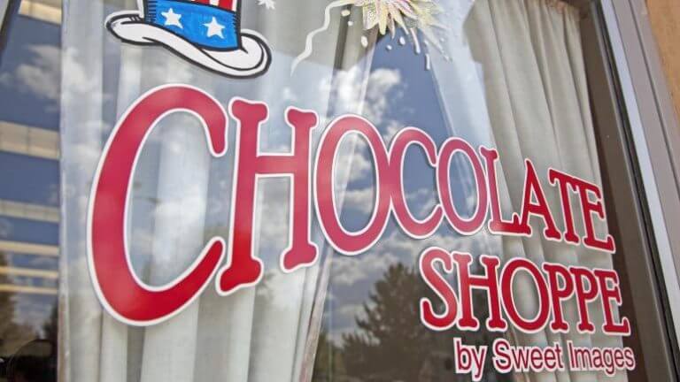 window sign for the chocolate shoppe in gardnerville nevada