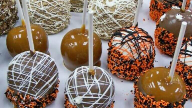 candied apples at the chocolate shoppe