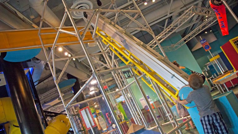 children playing in playing at children's discovery museum