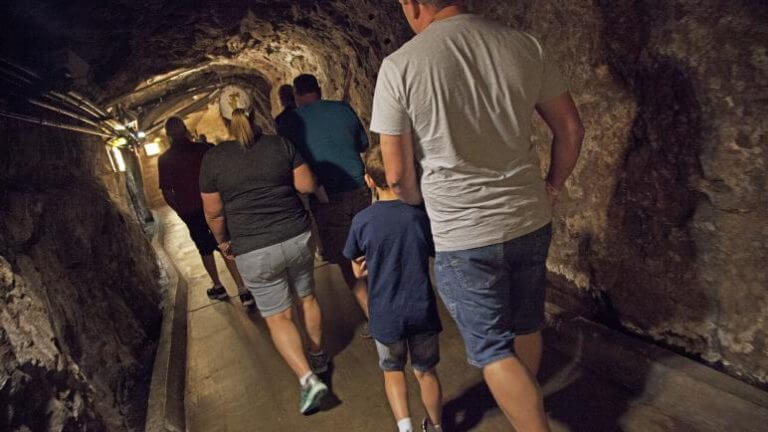 inside hoover dam tour