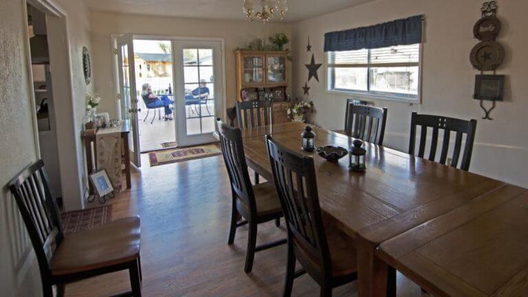 dining area in the pine tree inn and bakery