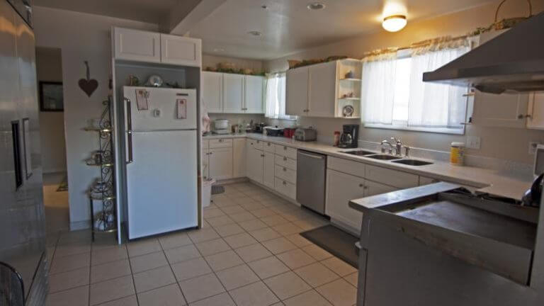 kitchen in the pine tree inn and bakery