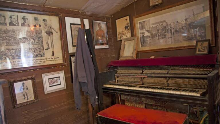 piano inside santa fe club saloon