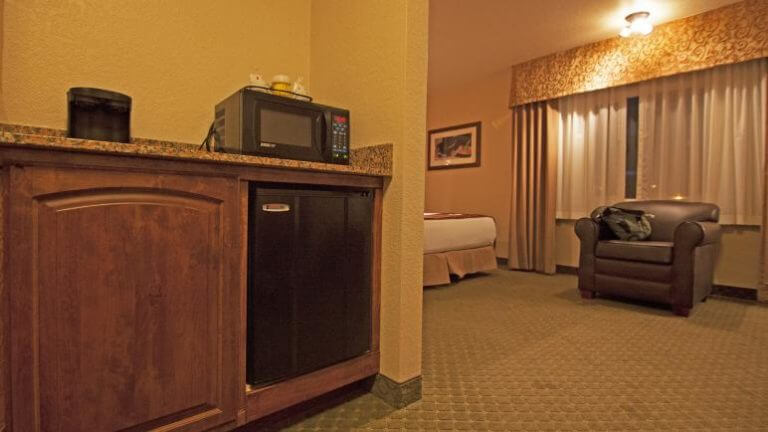 ramada elko hotel amenities