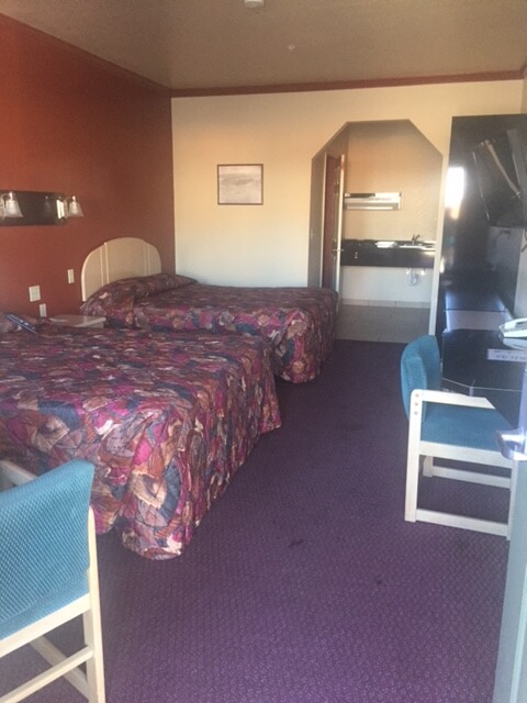 double bed Monarch Motel