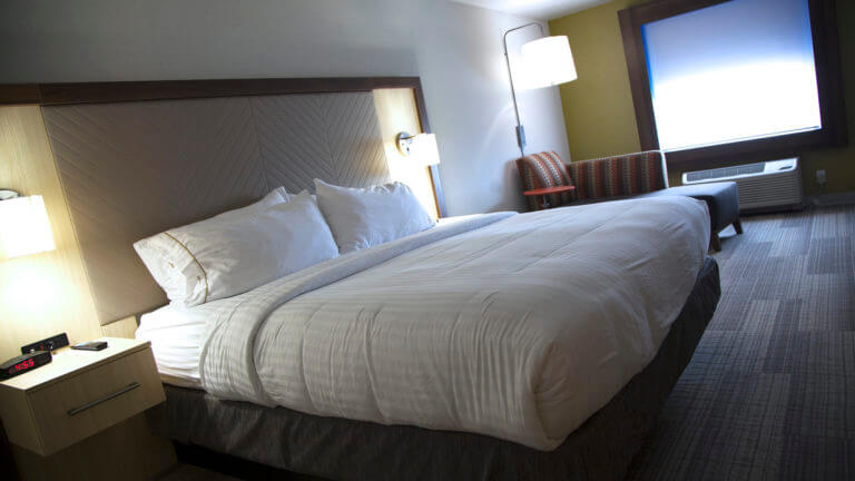 single bed in room at holiday inn in pahrump