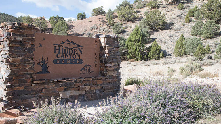 hidden canyon retreat sign