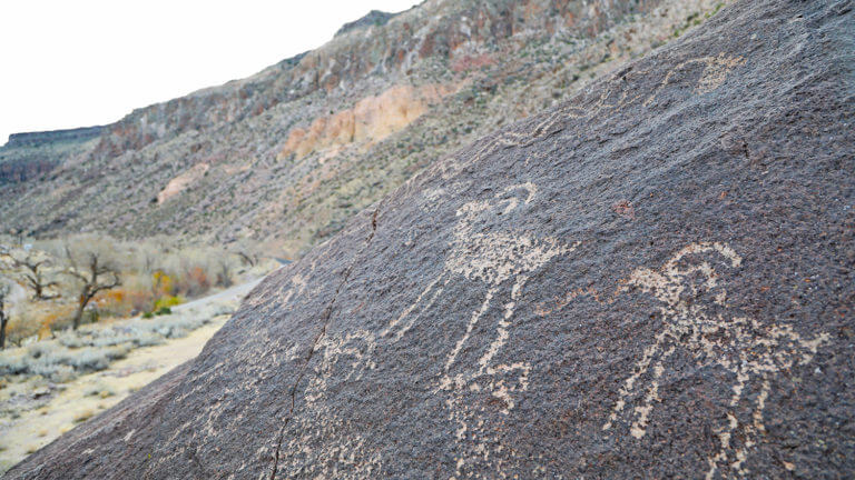 rainbow canyon petroglyphs