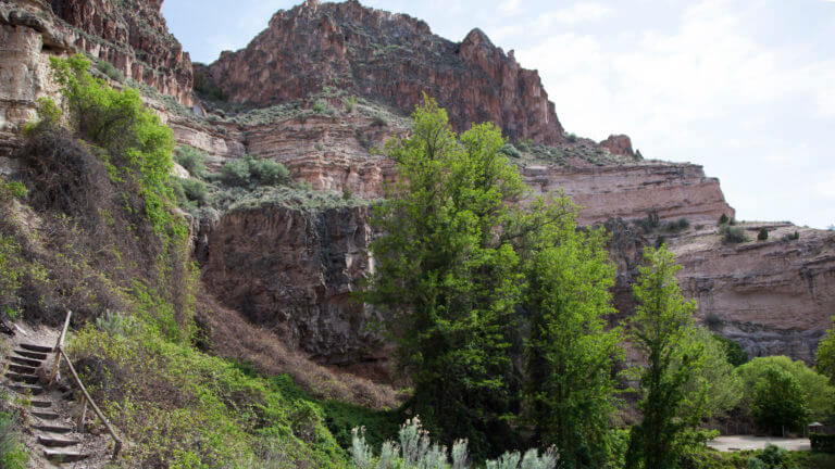 rainbow canyon hikes