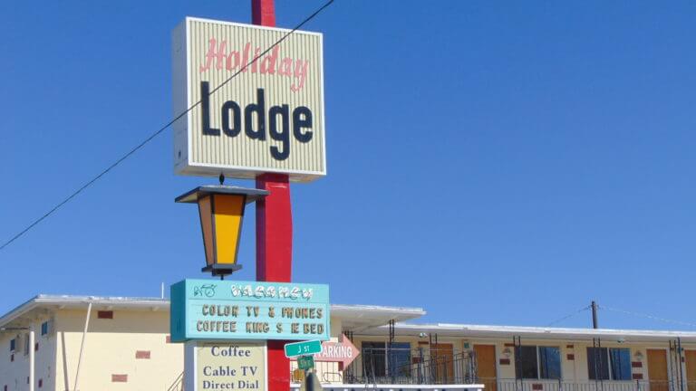 Holiday Lodge sign