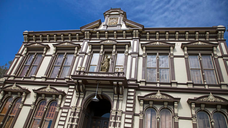 exterior of the courthouse slammer and county museum