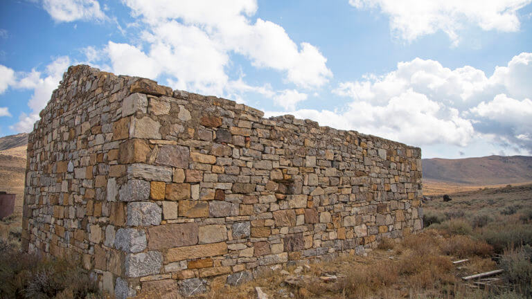 destoryed wall building at hamilton ghost town