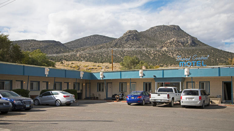 Grand Central Motel parking