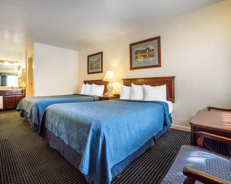 rooms at Rodeway Inn at Nevada State Capitol