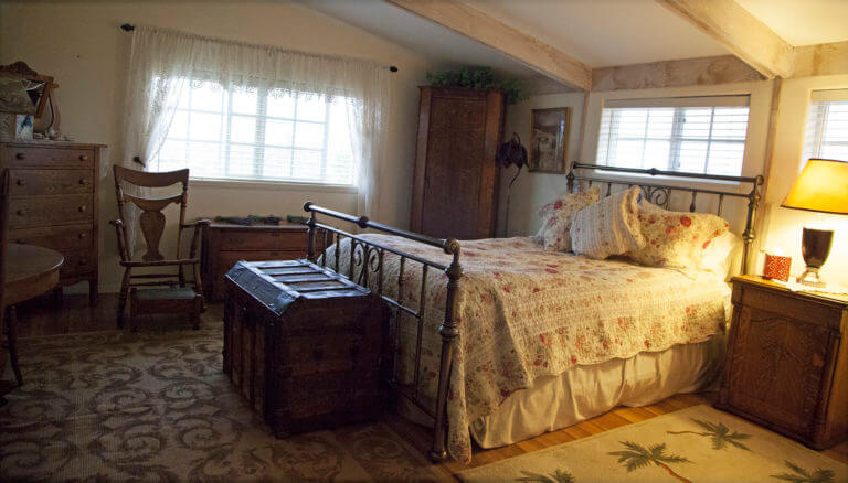 room inside queensland vineyard bed and breakfast