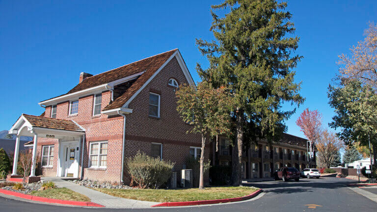 parking lot for carson valley motor lodge