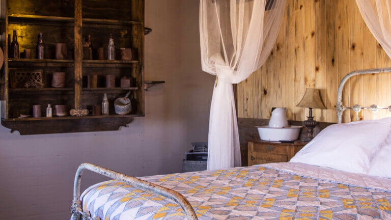 guest room at the goldfield stop inn