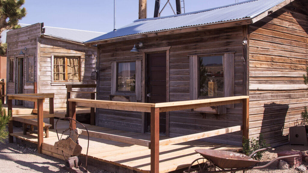 cabin at the goldfield stop inn