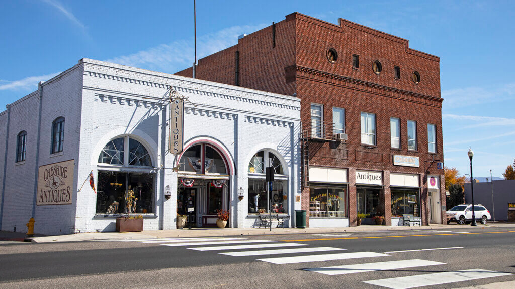 storefront of cheshire antiques