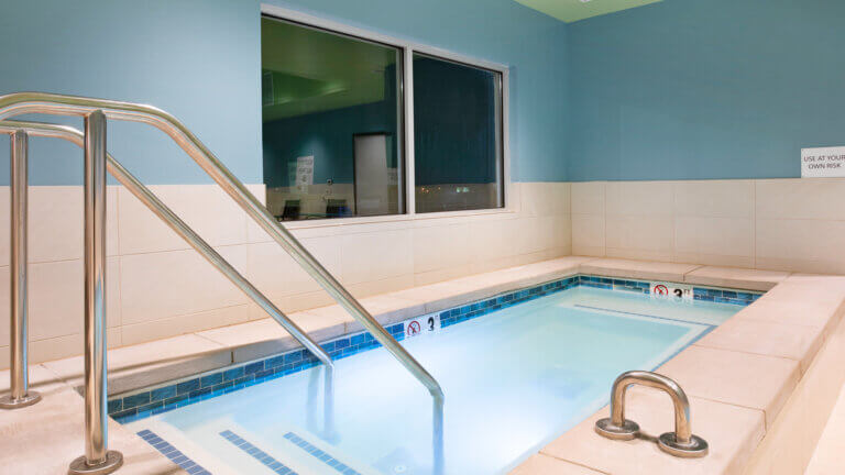 indoor pool at holiday inn ely