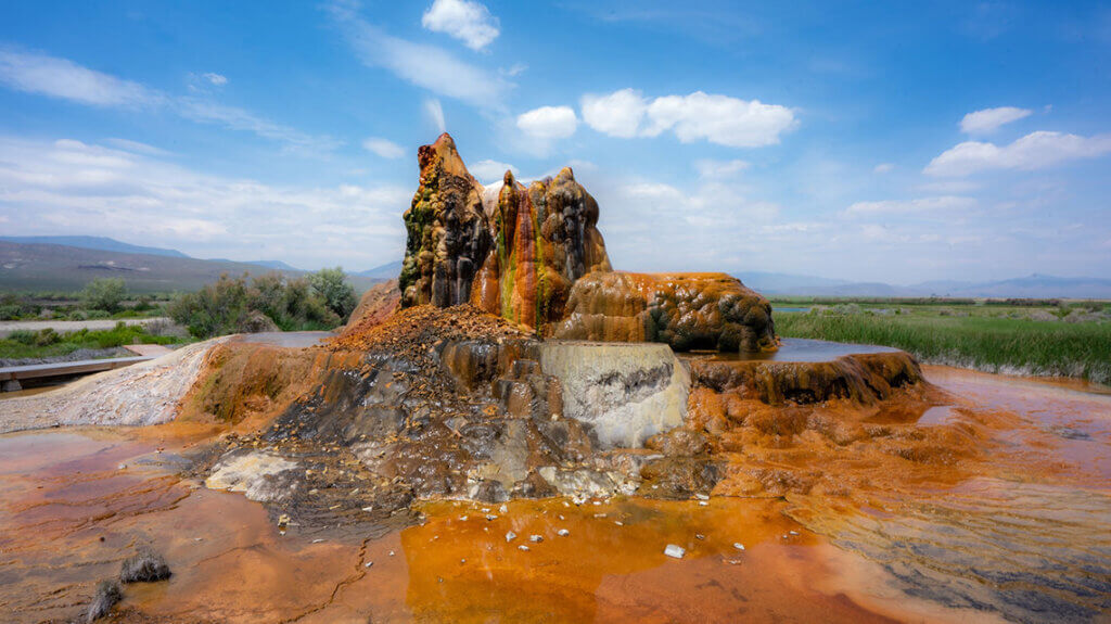 fly geyser near gerlach nevada