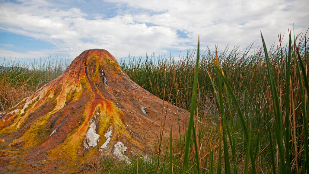 fly geyser