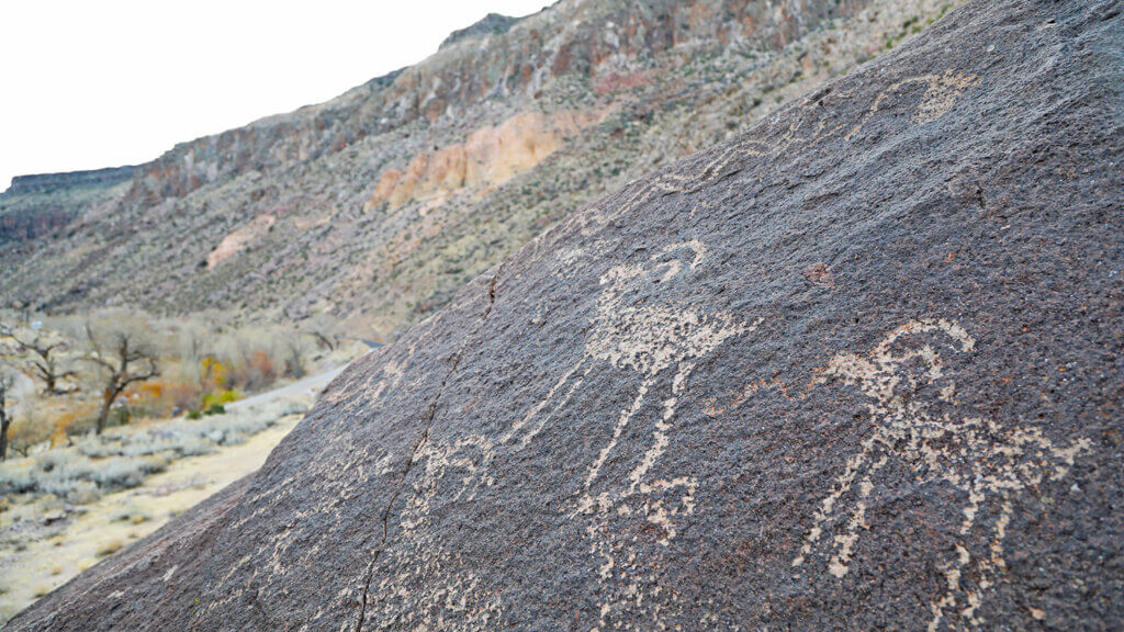 cave drawings at rainbow canyon