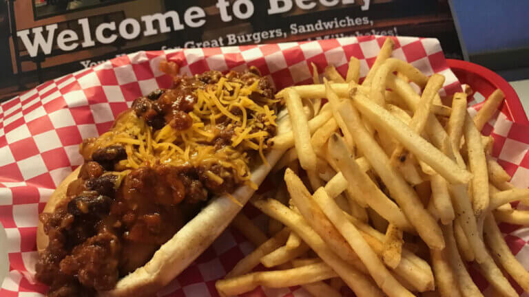 beefys chili dog