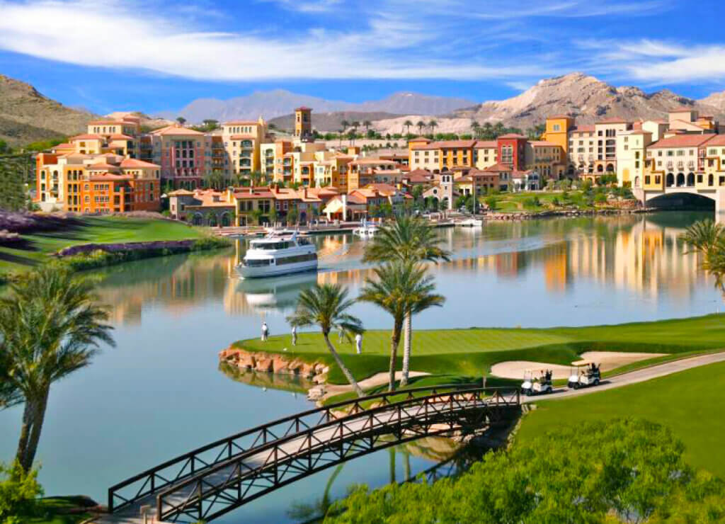 tour boat on lake las vegas